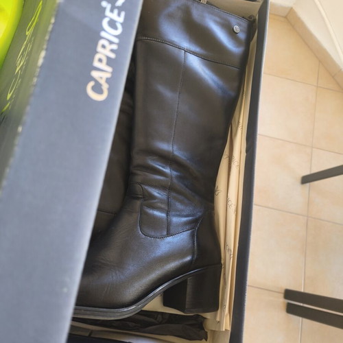 Caprice leather boots like new, size 38, black