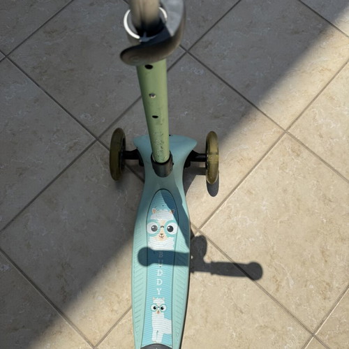 Globber scooter used, mint color, adjustable handlebar, kids 3+