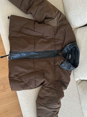 Zara brown jacket with black leather details like new, size M