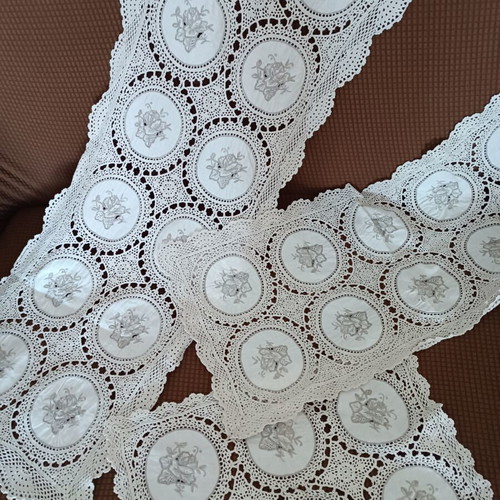 Set of three vintage doilies like new