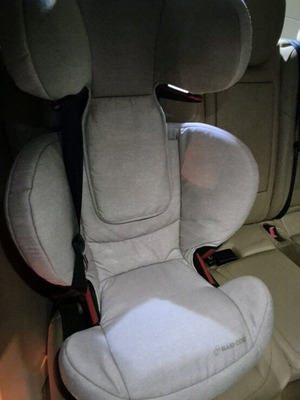 Κάθισμα αυτοκινήτου Maxi Cosi 15-36kg σαν καινούργιο με Isofix ή ζώνη
