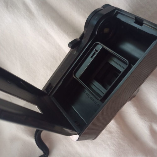 Kodak Instamatic 76X camera