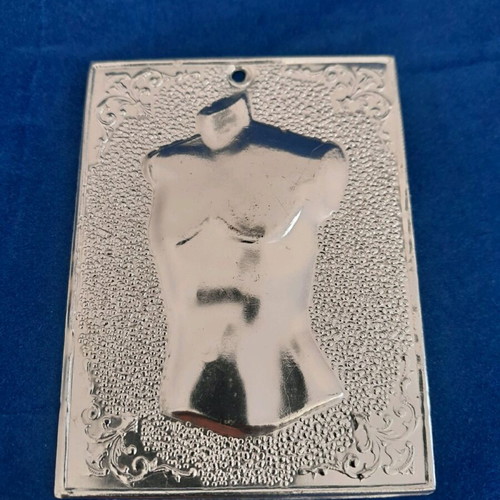 Metal votive new in excellent condition