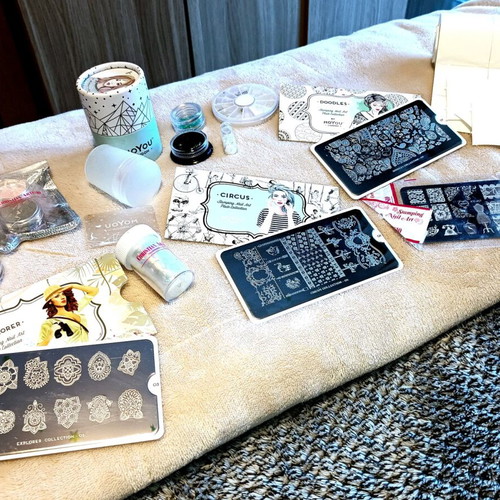 Nails art set like new with crystal clear stamper, plates and accessories