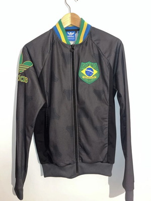 Adidas jacket used, size small, authentic