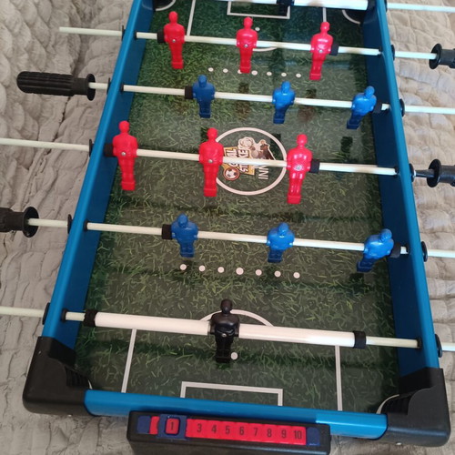 Foosball table like new, 65 × 56 cm