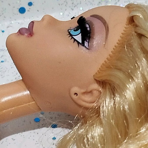 My Scene Goes Hollywood Kennedy doll used with flaws
