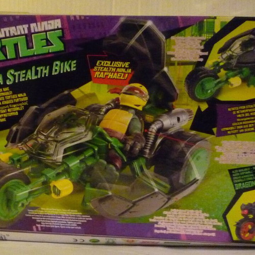 Playmates Teenage Mutant Ninja Turtles Ninja Stealth Bike with Raphael Figure used