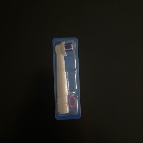 Oral-B electric toothbrush like new with charger and brush head