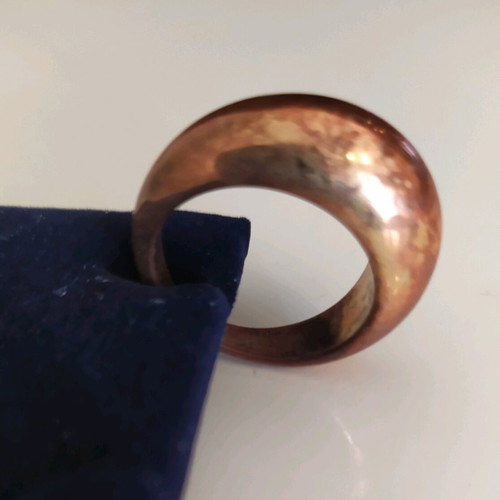 Bubble ring bronze color like new