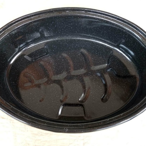 Enamel Roasting Pan like new with lid, 30 cm length