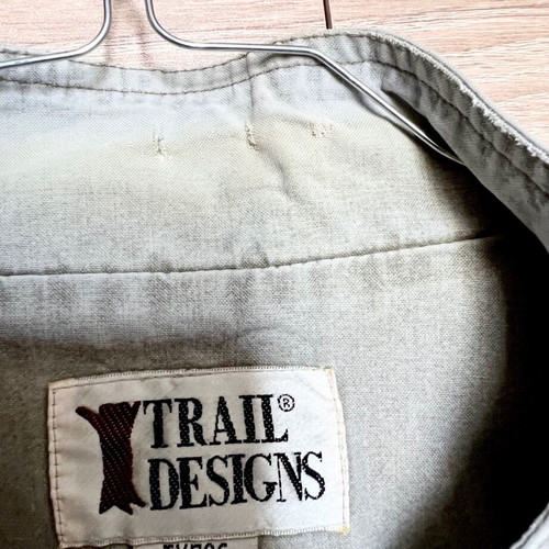 Men's vest large used with many pockets and wear