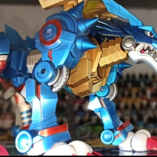 MetalGarurumon Bandai Amplified figure, repainted metallic colors