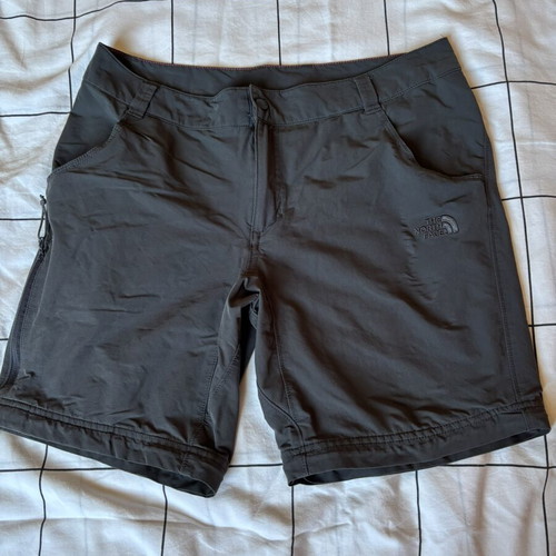 The North Face women's shorts size S/M like new, gray