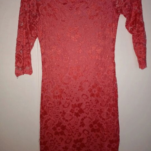 Women's pink lace dress like new, size S