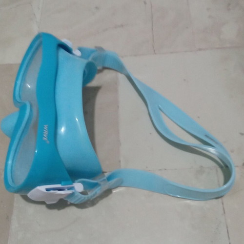 Children's snorkeling mask like new