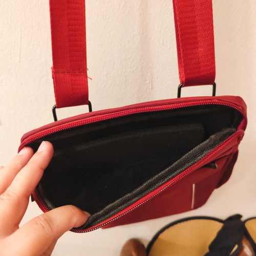 Waterproof red shoulder and hand bag for tablet