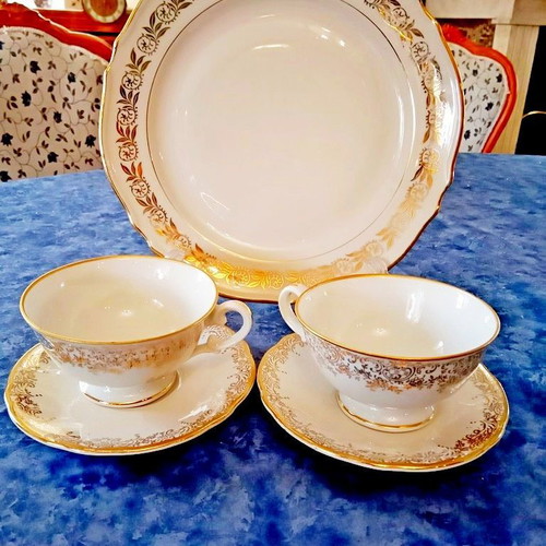 Platter and two cups Porcelaine P.F.C. de France