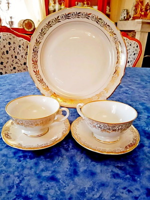 Platter and two cups Porcelaine P.F.C. de France