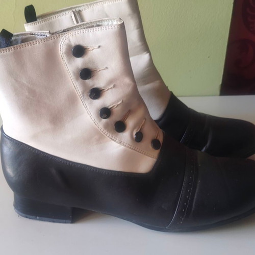Men's boots size 44.5, black and white, with zipper and buttons
