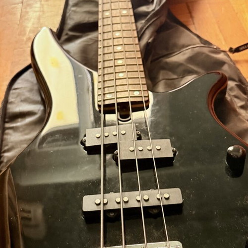 Yamaha RBX170 bass guitar used with Ritter bass bag and IMT-202 metronome