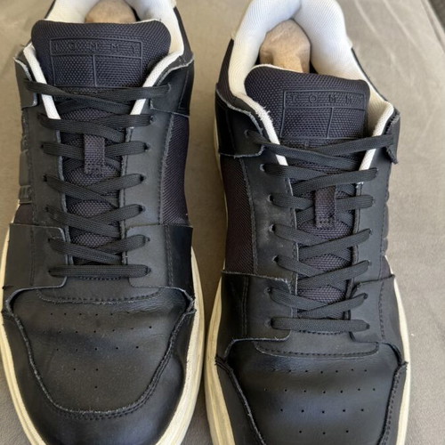 Tommy Hilfiger sneakers used, black leather, size 46