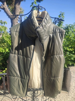 Double Face Sleeveless Vest New in Khaki and Beige
