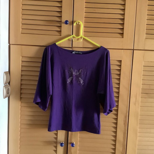 Women's blouse with 3/4 sleeve and embroidery, like new, size S