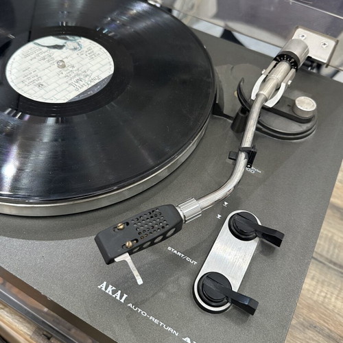 Akai AP100C turntable used, fully functional with cartridge and needle
