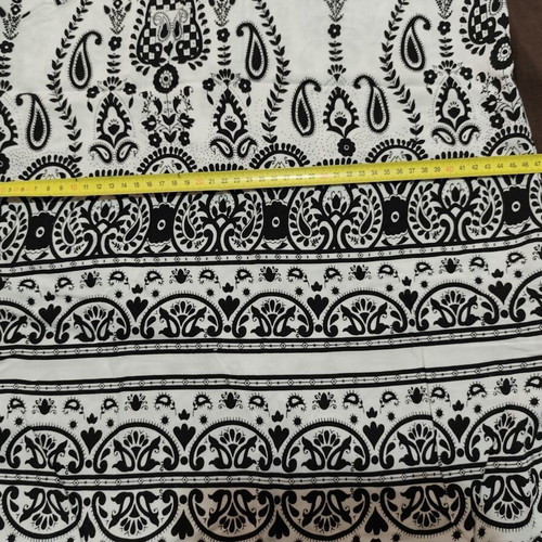Caftan white with black pattern like new, sizes M L