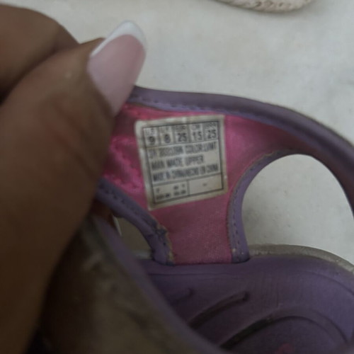 Branded purple sandals size 25, used, excellent condition