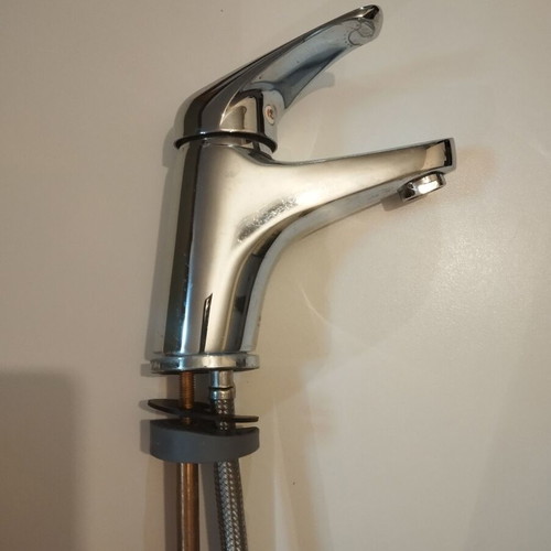 Modea faucet like new