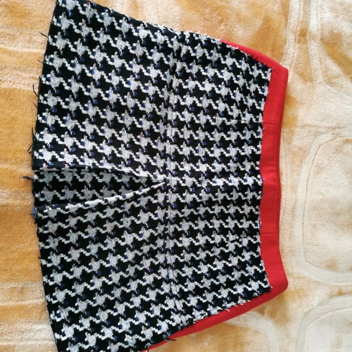 Juicy Couture skirt used, no2, red with lining tear