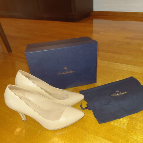 Brooks Brothers nude pumps size 40 used, 9 cm heel
