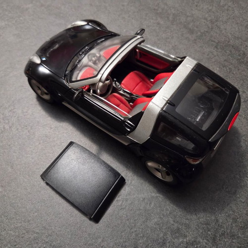 Burago Smart Roadster 2003 diecast metal model 1:18 used