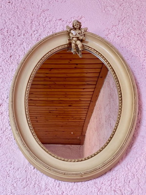 Vintage wooden trimar oval mirror like new