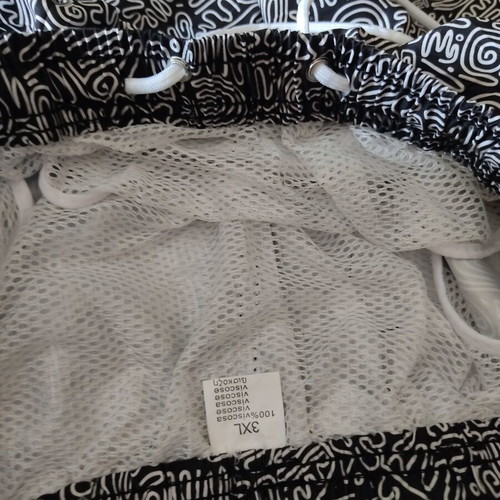 Men's swim shorts 2XL like new, black with white patterns