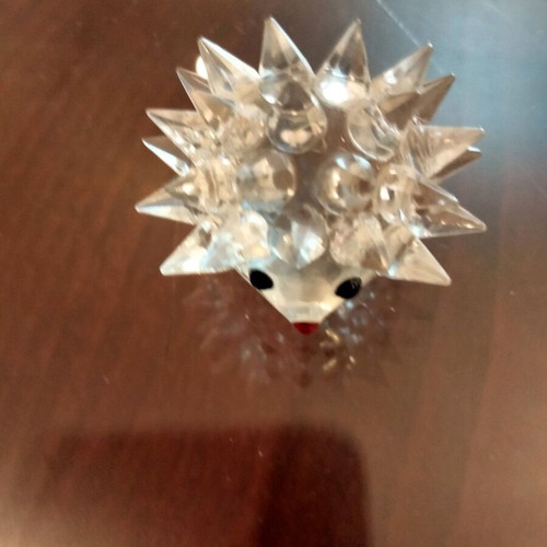 Crystal hedgehog miniature like new