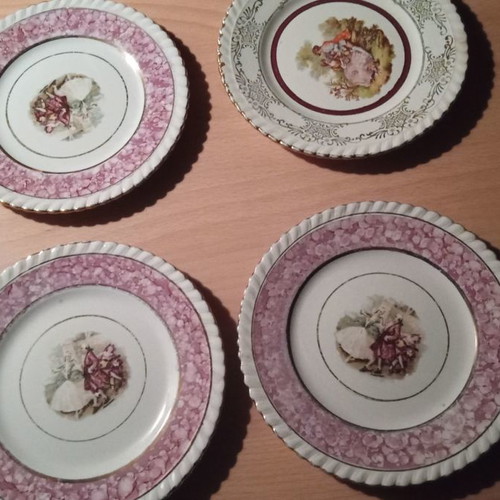 Set of 4 decorative porcelain plates Greek made new