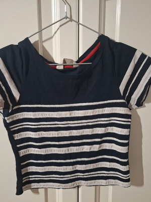 Womens Crop Top Zara in excellent condition, white and blue, size S