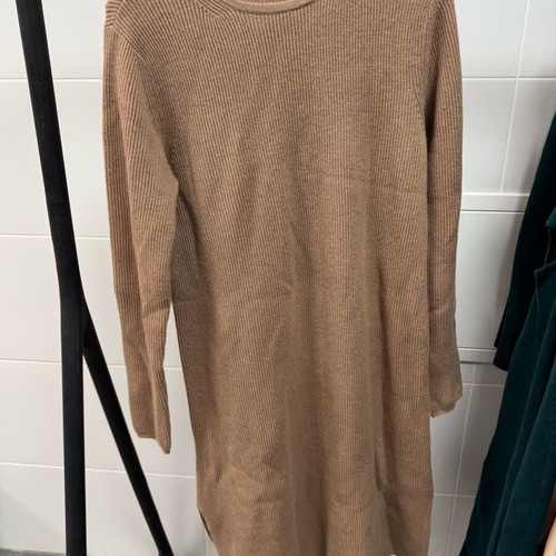Weekend Max Mara Small wool dress like new beige