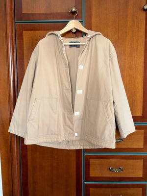 Μπεζ ανοιξιάτικο μπουφάν με κουκούλα σαν καινούργιο