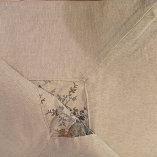 Linens throw set of 4 pieces new