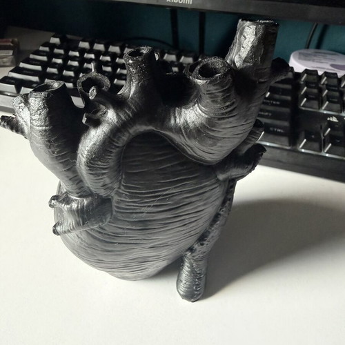 Decorative heart used, good condition