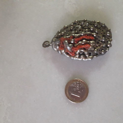 Vintage pendant like new made of stone, tin, and coral