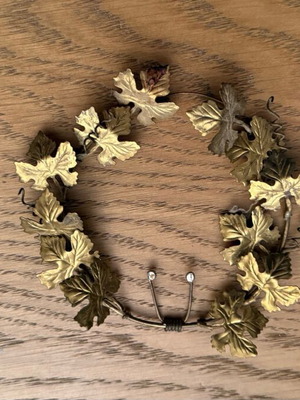 Bronze wreath like new