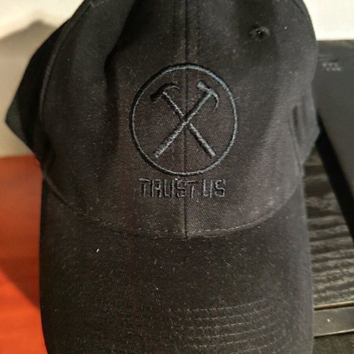 Roger Waters hat new, size L, black