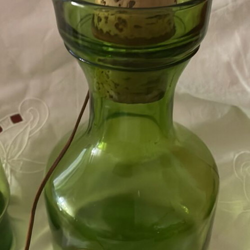 Italian set green bottle and 8 wine glasses new