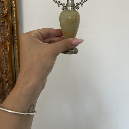 Onyx vase like new, special design
