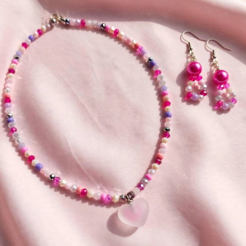 handmade elegant necklace and earrings set